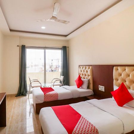 Oyo Flagship 69860 Mastana Palace Otel Varanasi Dış mekan fotoğraf