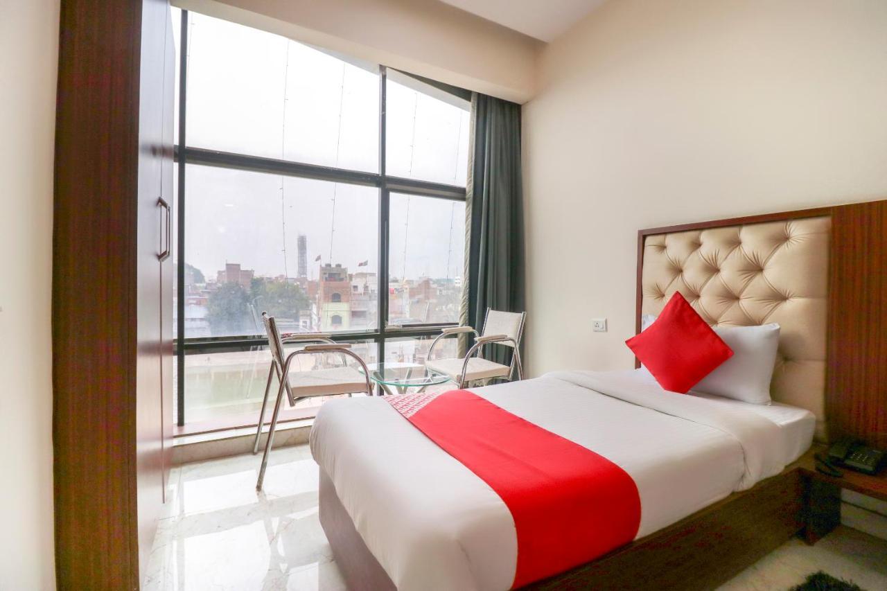 Oyo Flagship 69860 Mastana Palace Otel Varanasi Dış mekan fotoğraf