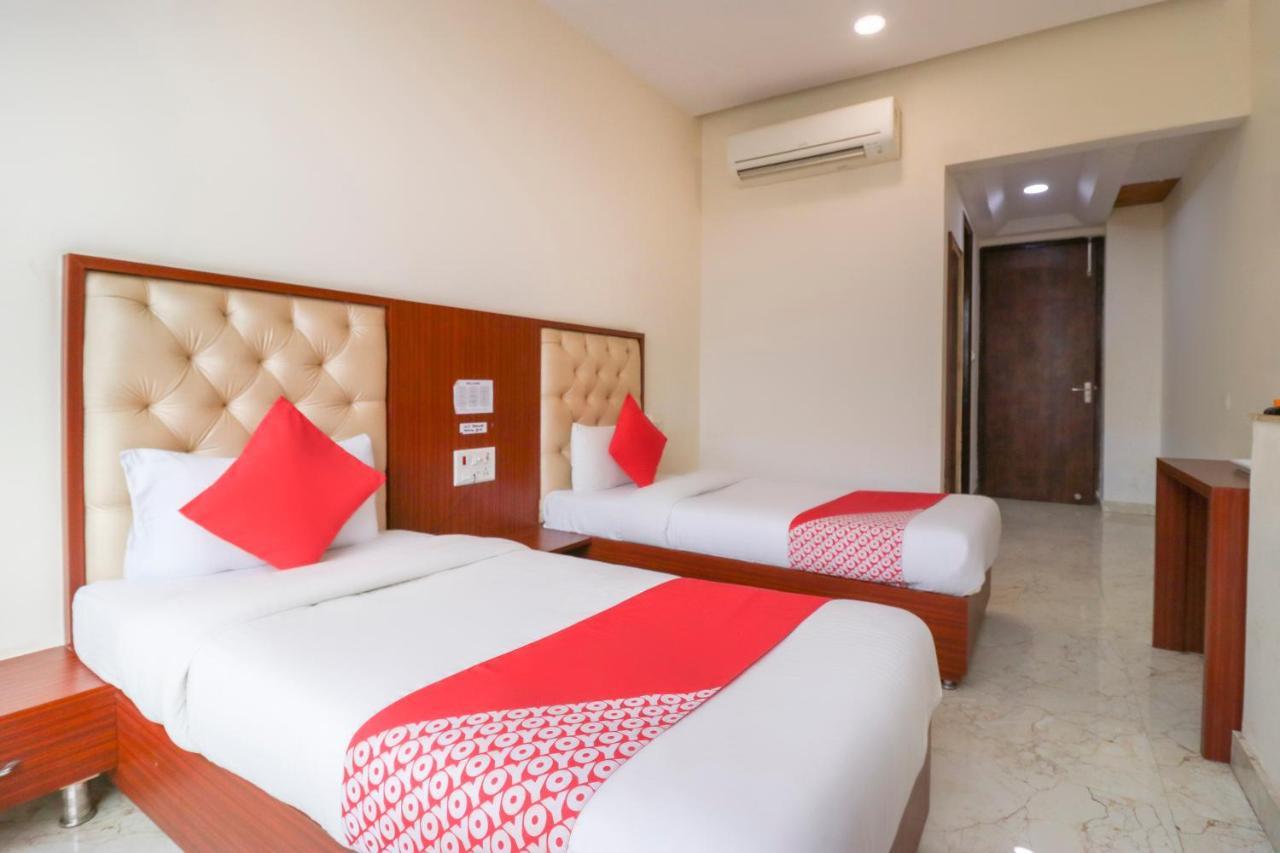 Oyo Flagship 69860 Mastana Palace Otel Varanasi Dış mekan fotoğraf