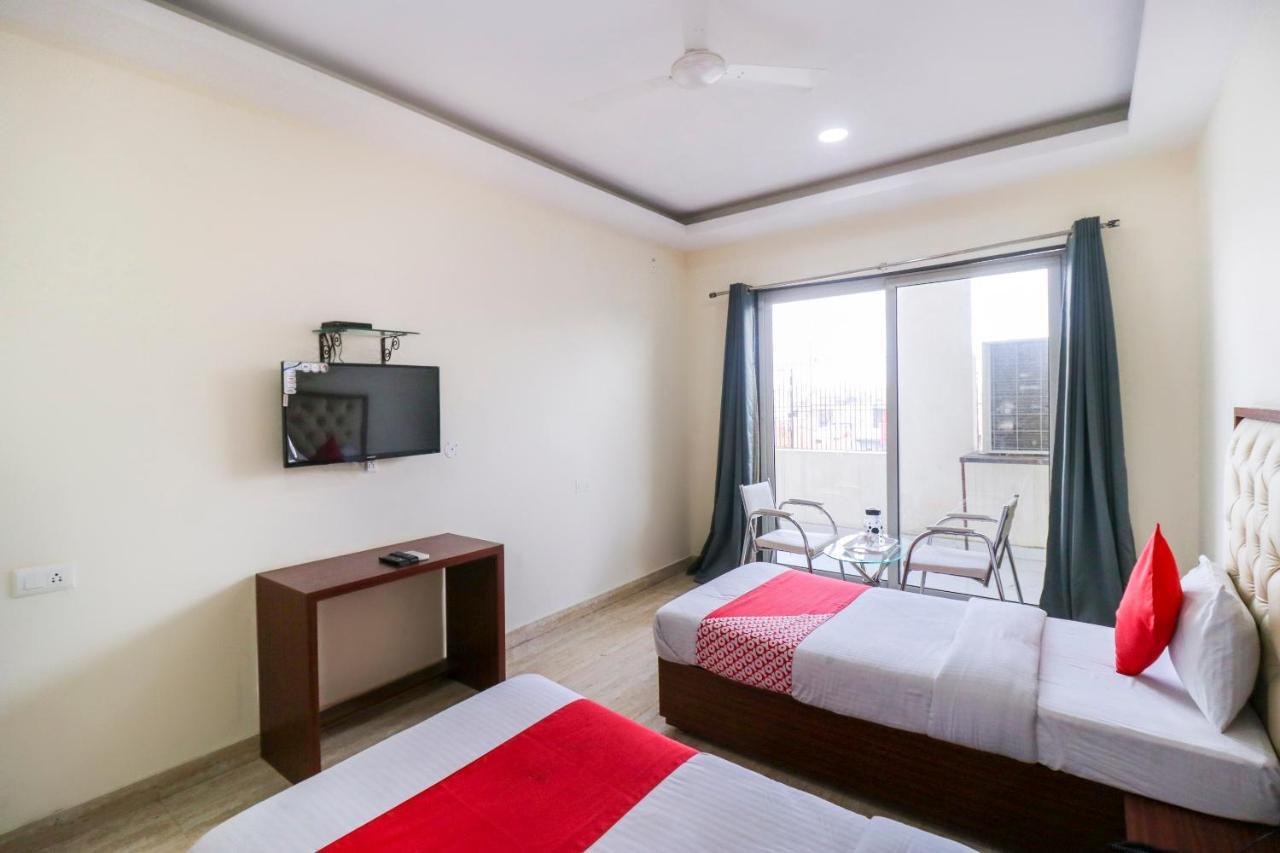 Oyo Flagship 69860 Mastana Palace Otel Varanasi Dış mekan fotoğraf