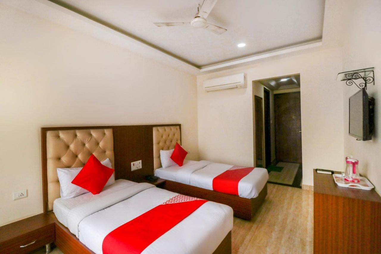 Oyo Flagship 69860 Mastana Palace Otel Varanasi Dış mekan fotoğraf