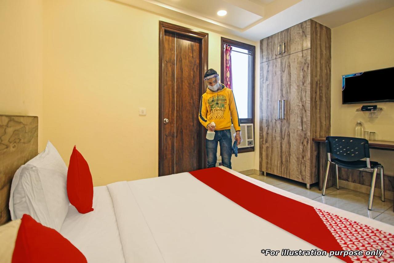 Oyo Flagship 69860 Mastana Palace Otel Varanasi Dış mekan fotoğraf