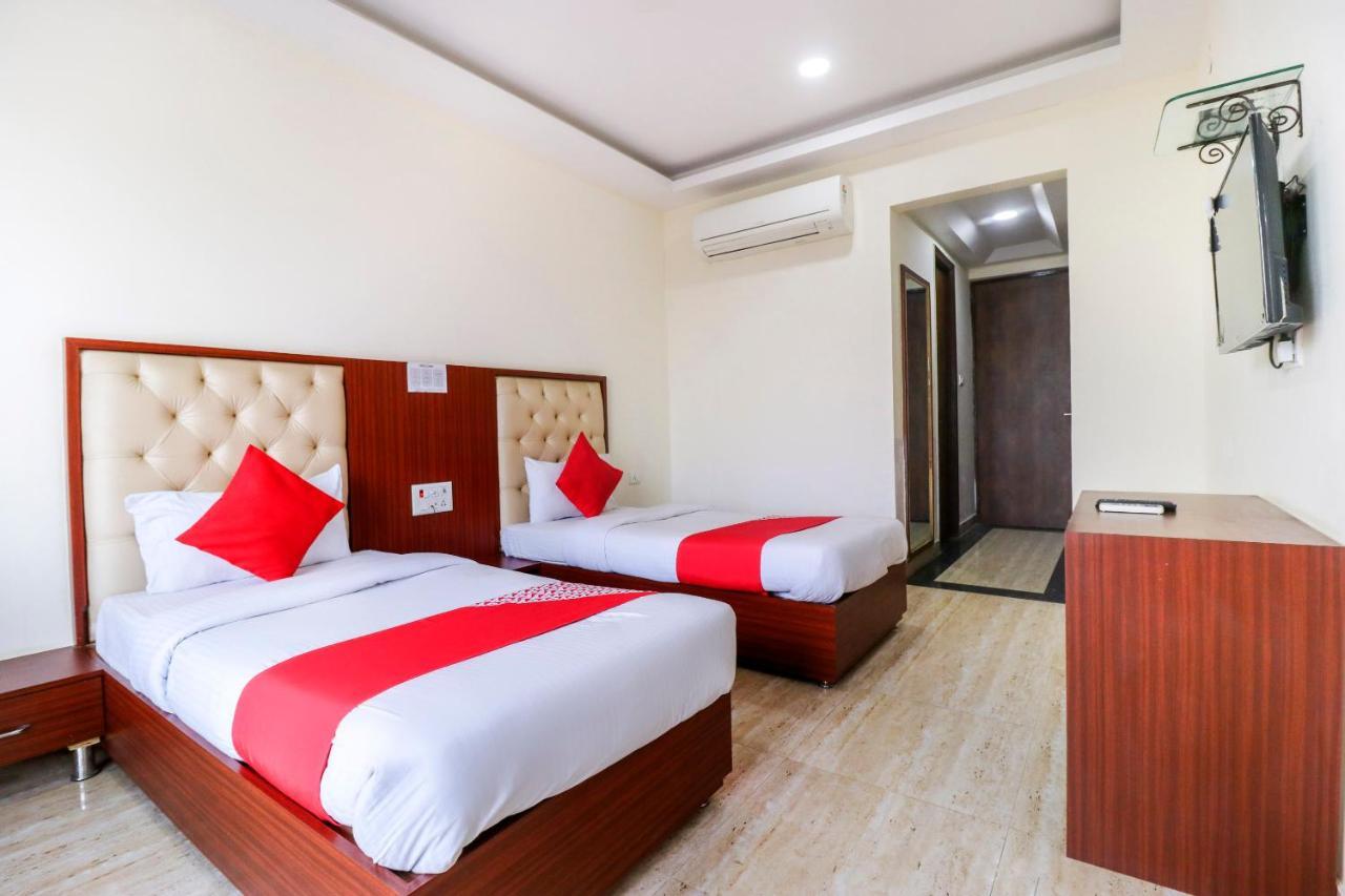 Oyo Flagship 69860 Mastana Palace Otel Varanasi Dış mekan fotoğraf