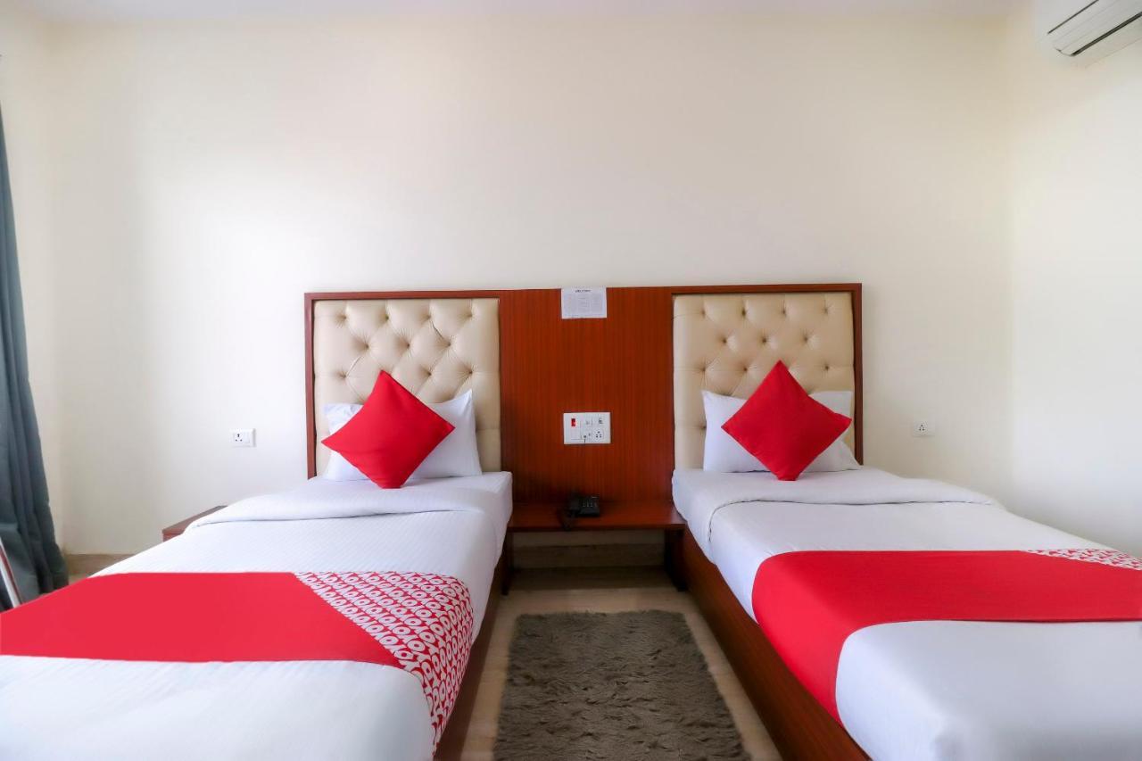 Oyo Flagship 69860 Mastana Palace Otel Varanasi Dış mekan fotoğraf