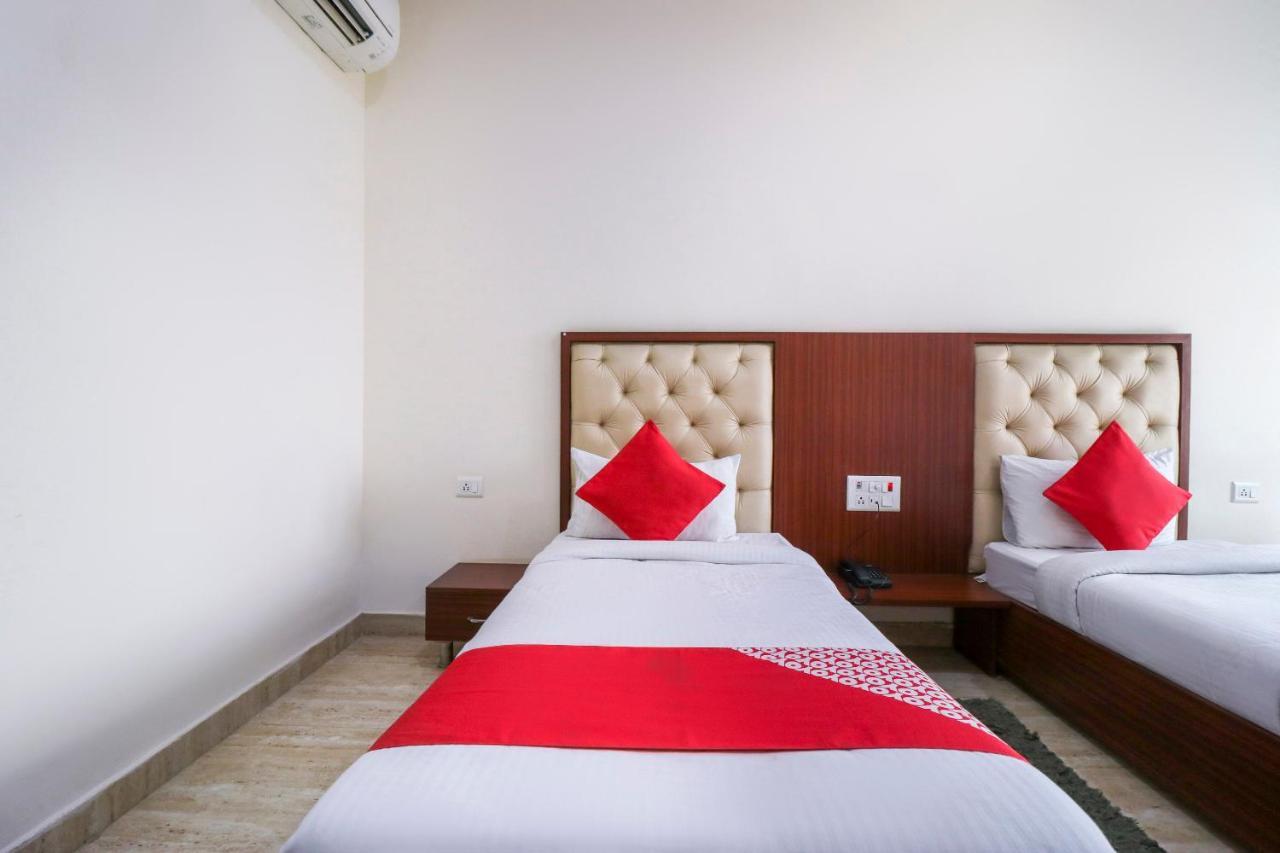 Oyo Flagship 69860 Mastana Palace Otel Varanasi Dış mekan fotoğraf